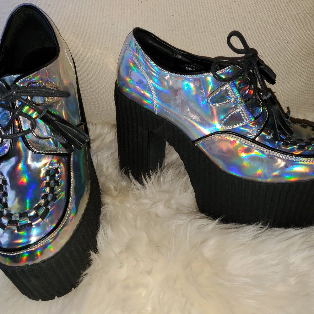 Dolls Kill Current Mood Platforms